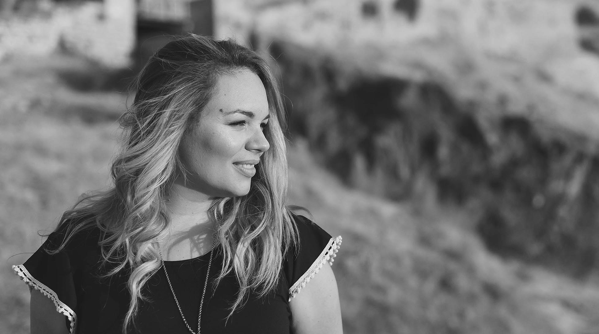 CONTACT US LOUMAKI ANNA