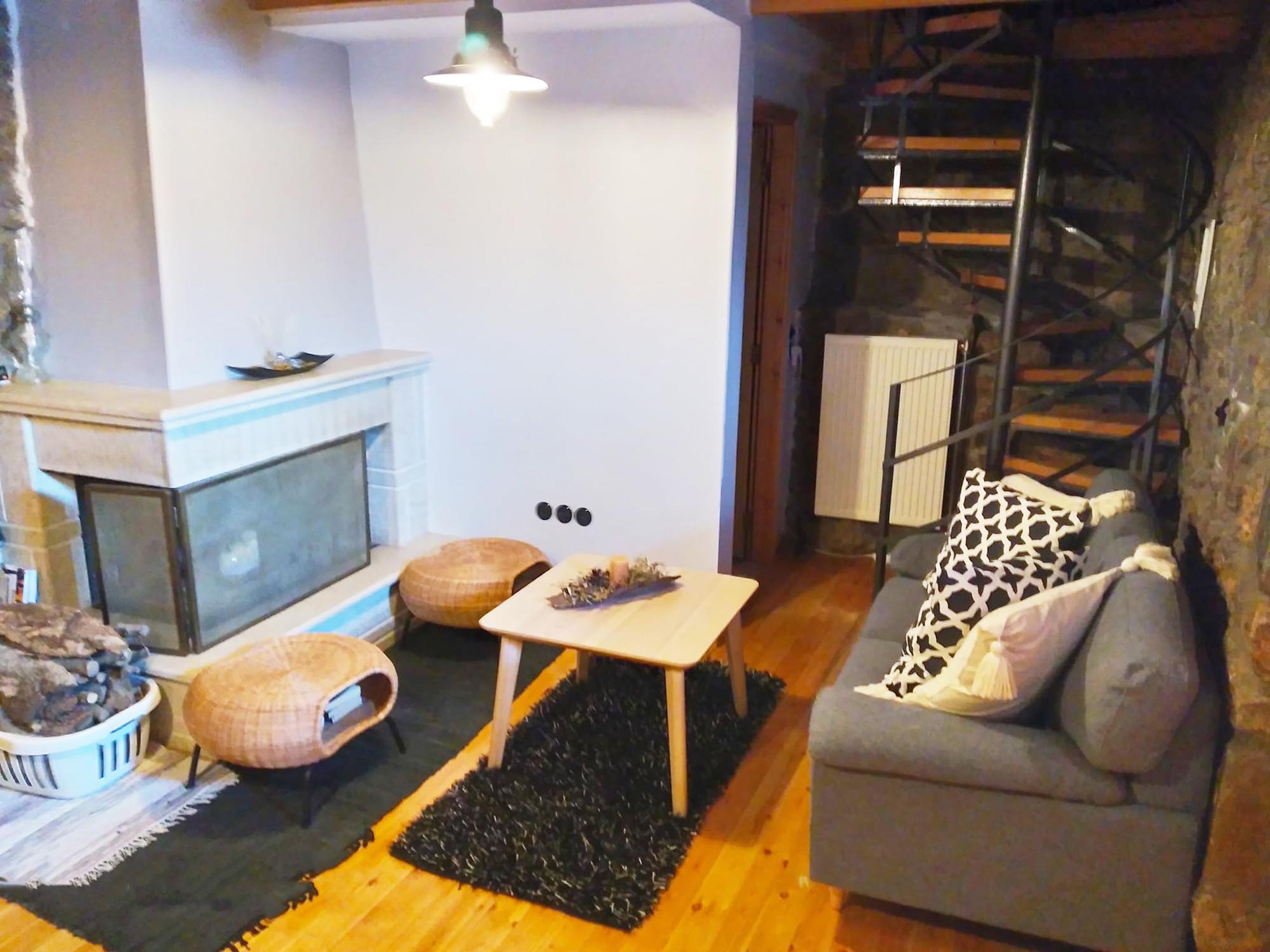 traditional airbnb house in Vamvakou